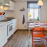 4 Apartment