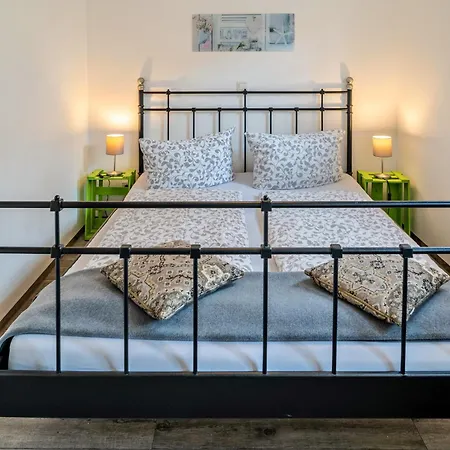 Apartamento 4 *